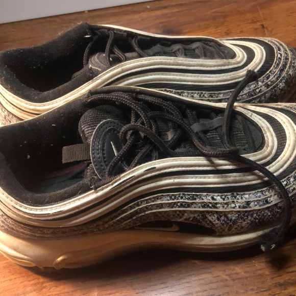 Air Max 97 !! Selling for very cheap, orignal price is $180. These are a size 7 - Picture 5 of 5